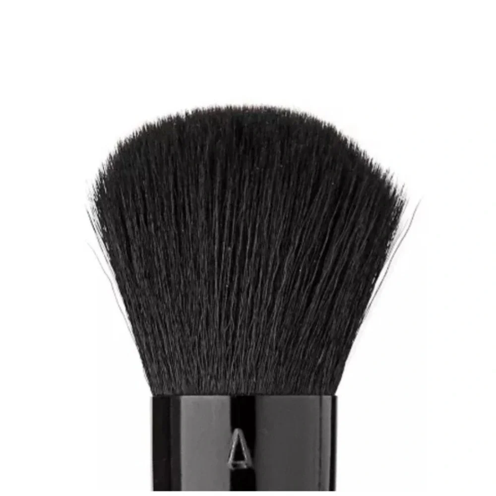 e.l.f. Retractable Kabuki Brush